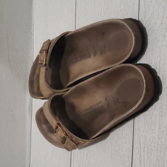 Birkenstock 38 gold rose metallic slide sandals - Picture 3 of 6